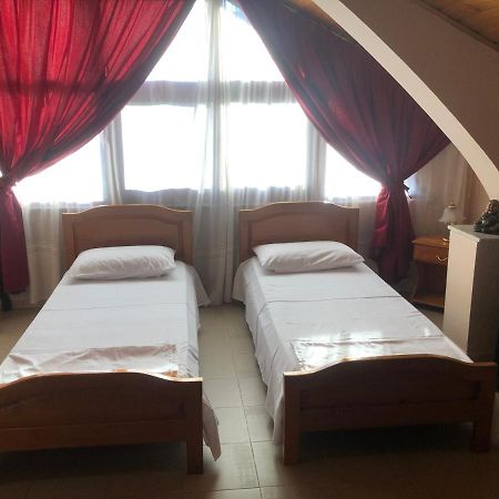 Villa Pepeto Durres Albania Екстериор снимка